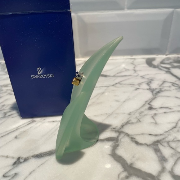 Swarovski Green Leaf Display Stand - Picture 2 of 3